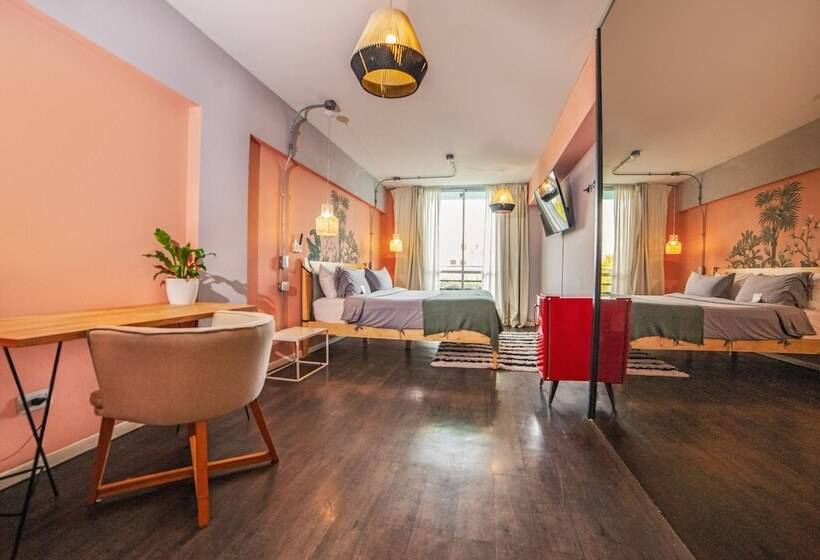 Номер Стандарт, Socialtel Palermo   Formerly Selina Palermo