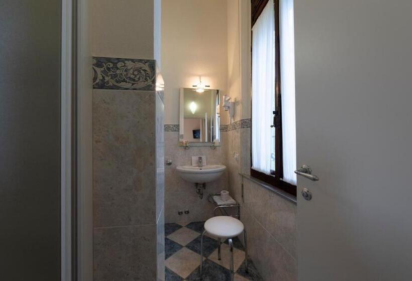 اتاق لوکس با بالکن, Villa Elda Boutique