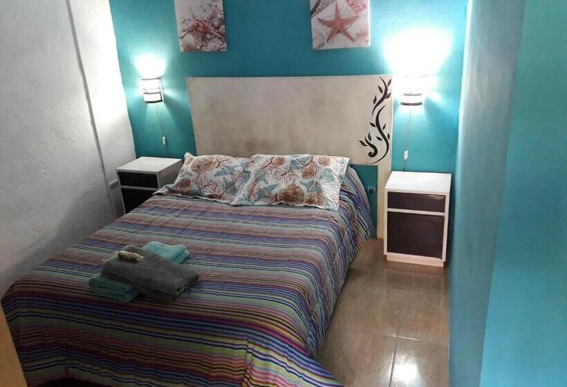 스탠다드 룸 공동 욕실, Valizas Hostel