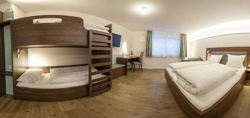 Четырехместный Номер Стандарт, Gasthof Krone
