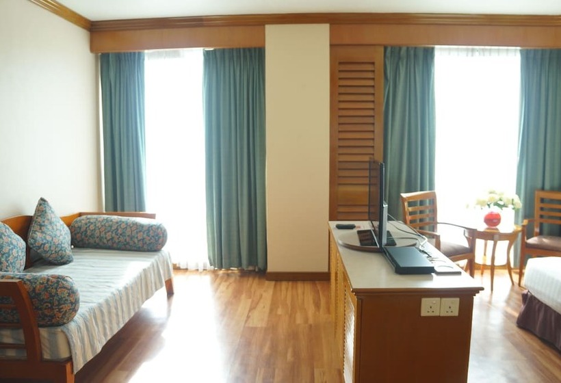 주니어 스위트, Sabah Oriental