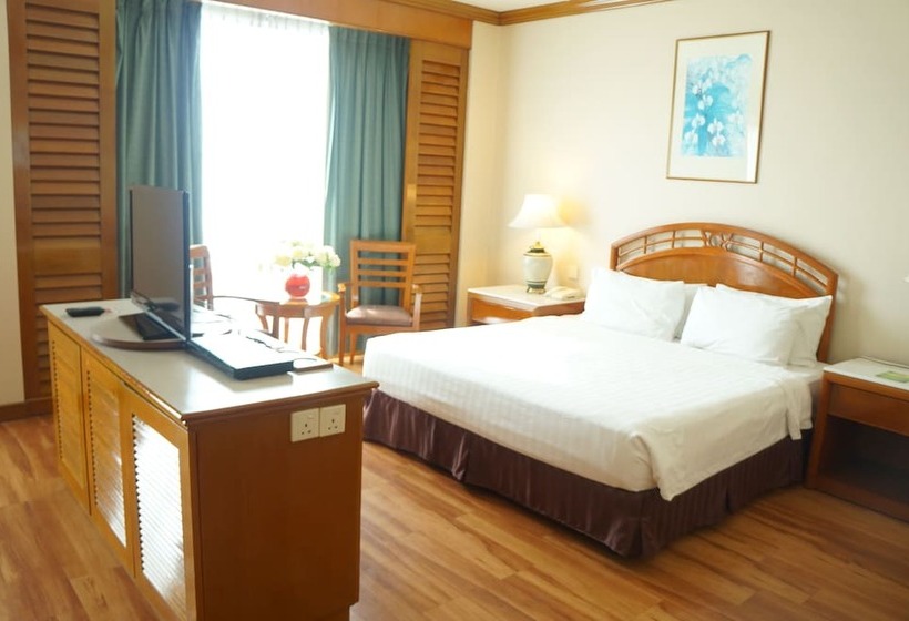주니어 스위트, Sabah Oriental