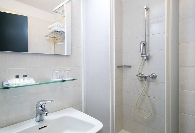 غرفة قياسية مزوَّدة بشُرفة, Vile Park