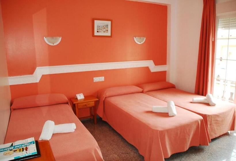 اتاق استاندارد سه نفره, Hostal Mary Tere