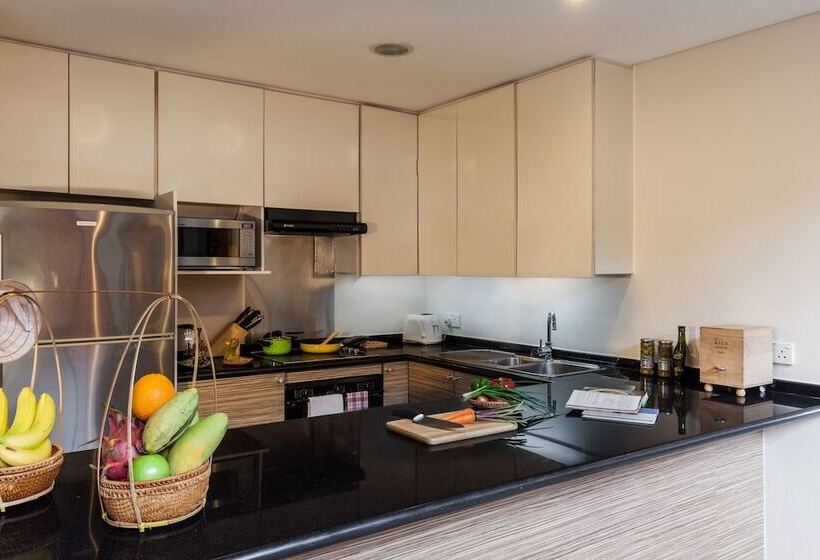 2 Bedroom Premium Apartment, Somerset Chancellor Court