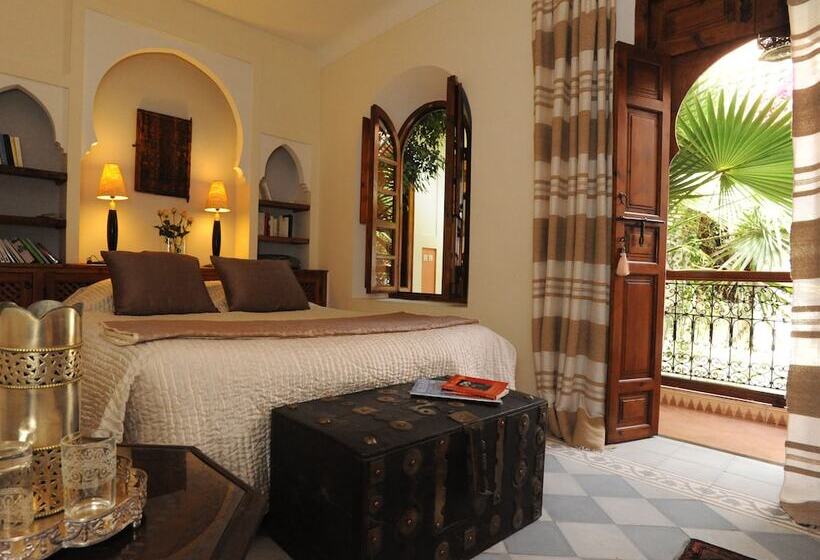 سوییت جونیور, Riad Sable Chaud