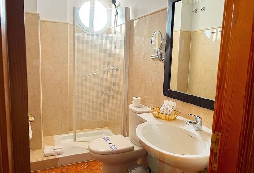 سوییت جونیور, La Aldea Suites