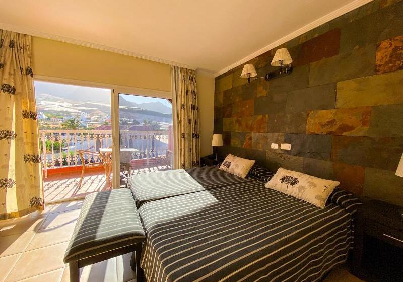 سوییت جونیور, La Aldea Suites