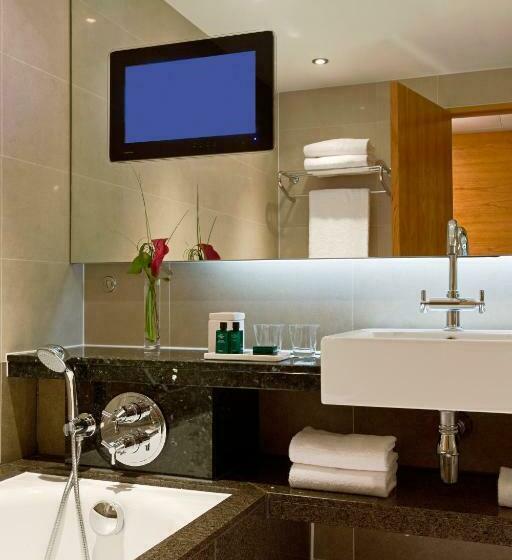 Номер Клуб Кровать Кинг, Sofitel London Heathrow