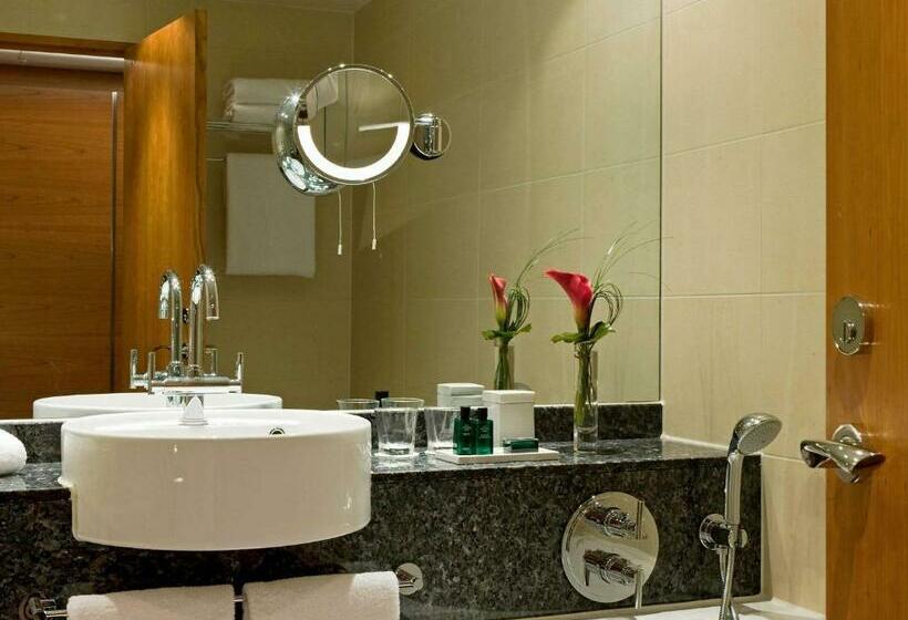 Номер Superior Кровать Кинг, Sofitel London Heathrow