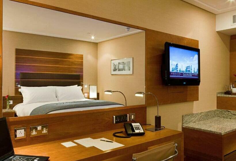 Номер Классика Двуспальная Кровать, Sofitel London Heathrow