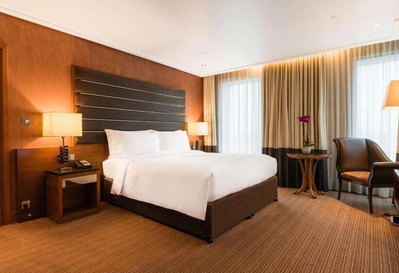 Номер Клуб Кровать Кинг, Sofitel London Heathrow