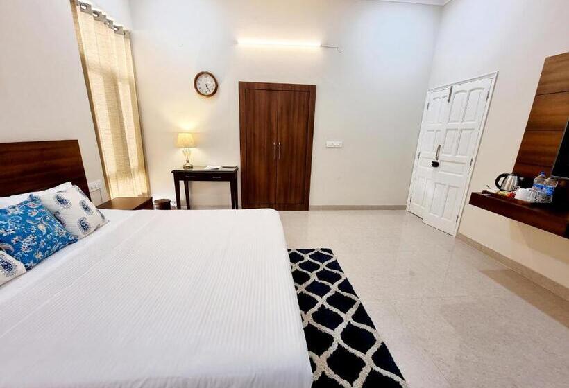 اتاق سوپریور با تخت بزرگ, The Heritage Villa