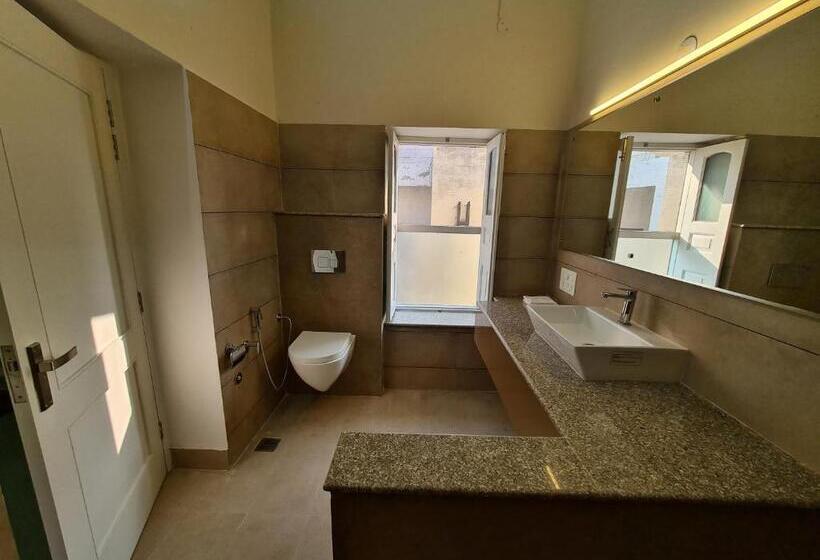 اتاق استاندارد با چشم‌انداز باغ, The Heritage Villa