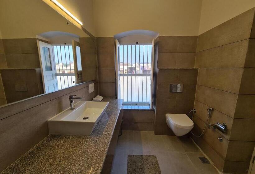 اتاق استاندارد با چشم‌انداز باغ, The Heritage Villa