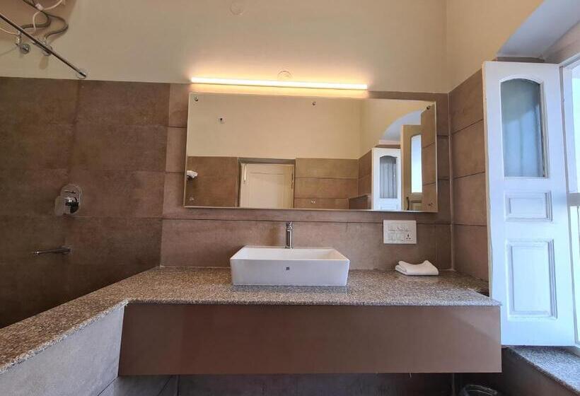 اتاق استاندارد با چشم‌انداز باغ, The Heritage Villa