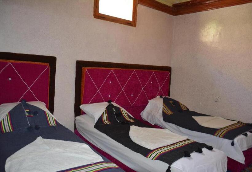 اتاق استاندارد سه نفره, Riad Dar Tagine