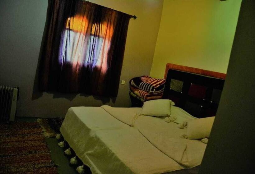 اتاق استاندارد سه نفره, Riad Dar Tagine