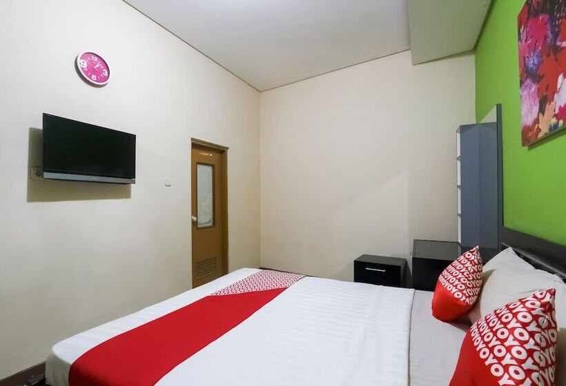 חדר סטנדרט, D Waru Homestay Syariah Near Jl Slamet Riyadi Mitra Reddoorz