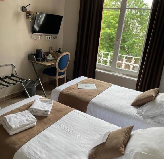 Номер Стандарт Вид на Сад, Logis Hôtel  Restaurant Le Relais Guillaume De Normandy