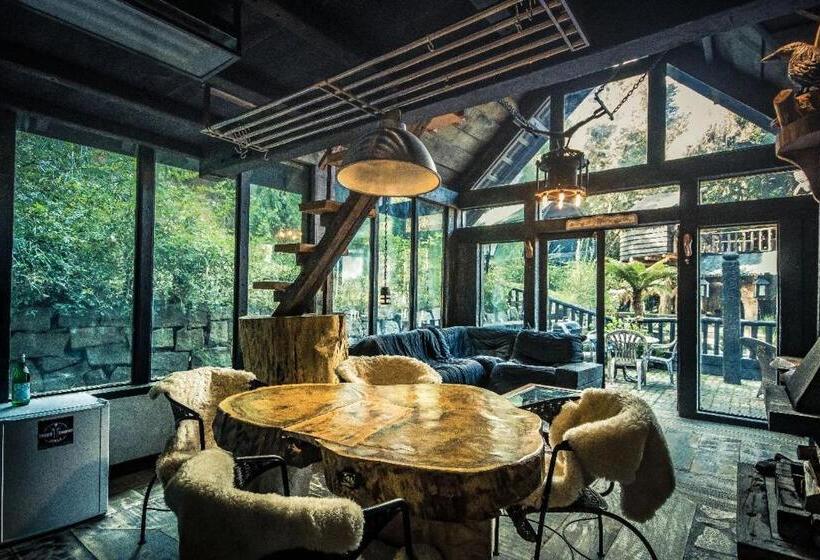 کلبه ییلاقی, Art Bbq Lodge