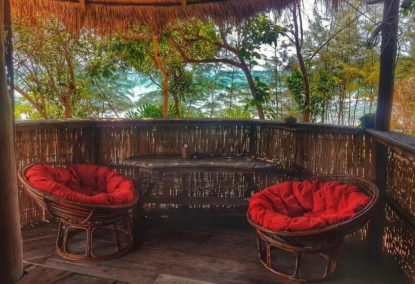 بانگلوی لوکس, Kactus Eco Resort & Wellness On Kohtakiev Island