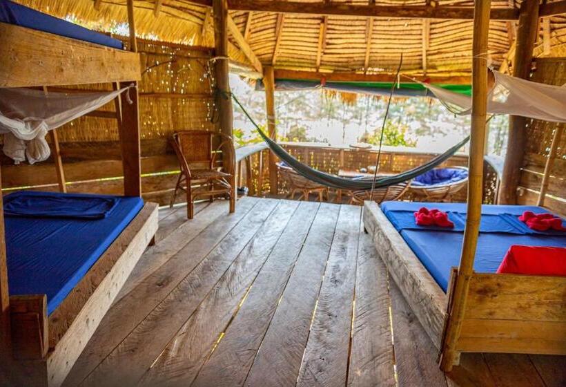 بنگله خانوادگی, Kactus Eco Resort & Wellness On Kohtakiev Island