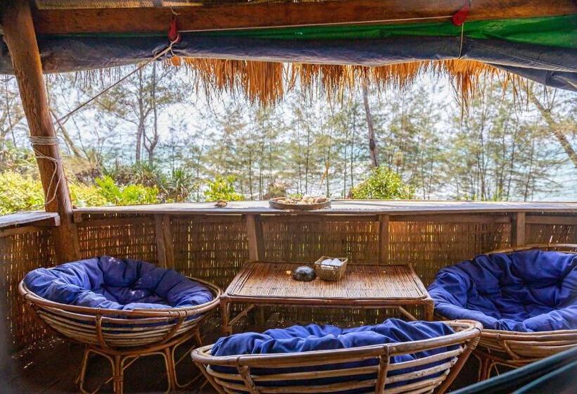بنگله خانوادگی, Kactus Eco Resort & Wellness On Kohtakiev Island