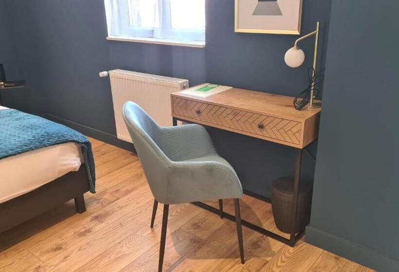 اتاق راحتی سه تخته, Le Beaugency