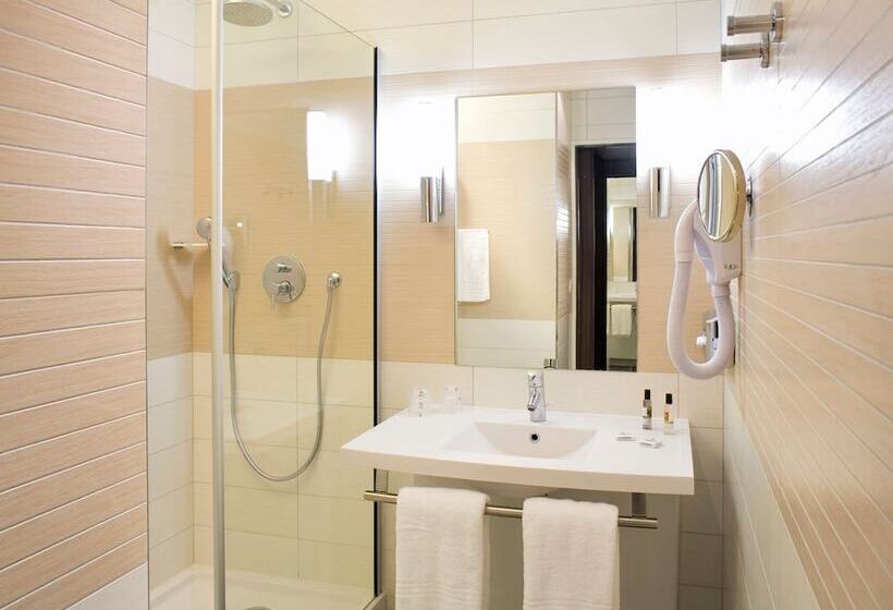 Номер Стандарт Двуспальная Кровать, Mercure Libourne Saintemilion