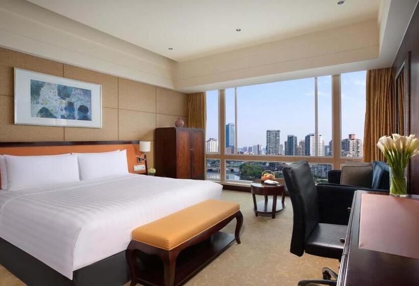 اتاق استاندارد با چشم‌انداز رودخانه, Shangrila Chengdu
