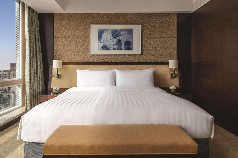 Deluxe room with river view, Shangrila Chengdu