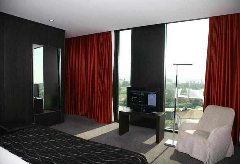 اتاق خانوادگی, Axis Viana Business & Spa
