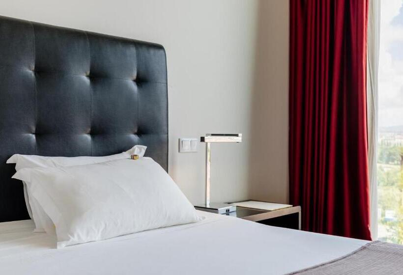 اتاق استاندارد با چشم‌انداز کوهستان, Axis Viana Business & Spa