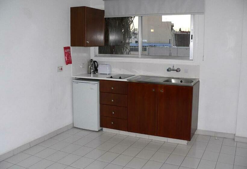 آپارتمان 2 خوابه, Blazer Residence