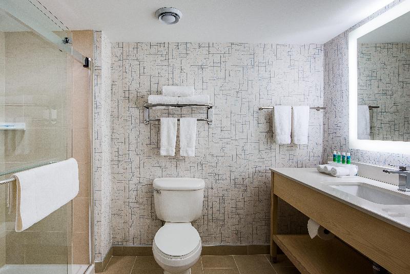 풀장 전망 디럭스 룸, Deevana Plaza Phuket   Sha Extra Plus