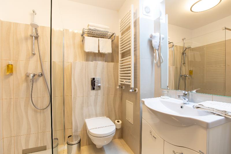 Economy Room, Duke Armeneasca City Center   Ex Tempo