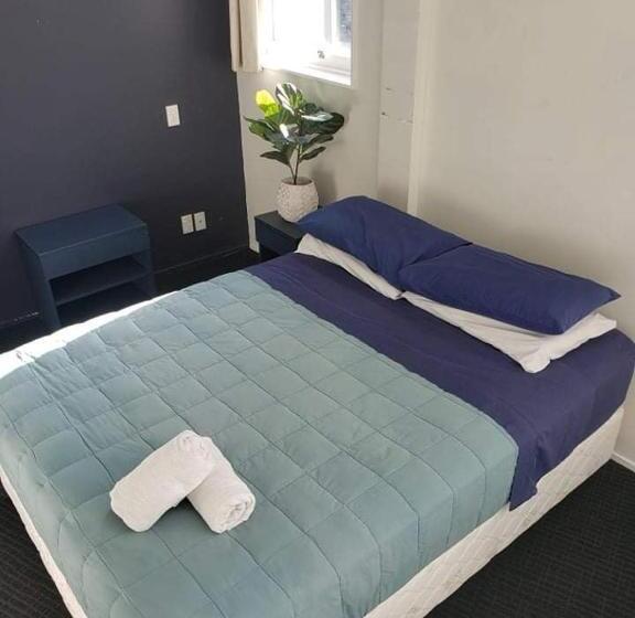 Standardrum, Nomads Capital Backpackers  Wellington