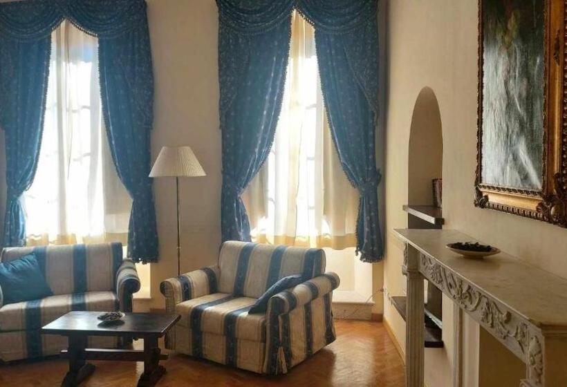سوییت سوپریور, Tornabuoni La Petite Suite