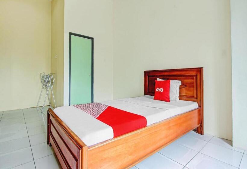 Standard Enkelrum, Reddoorz Syariah At Penginapan Sederhana Palembang