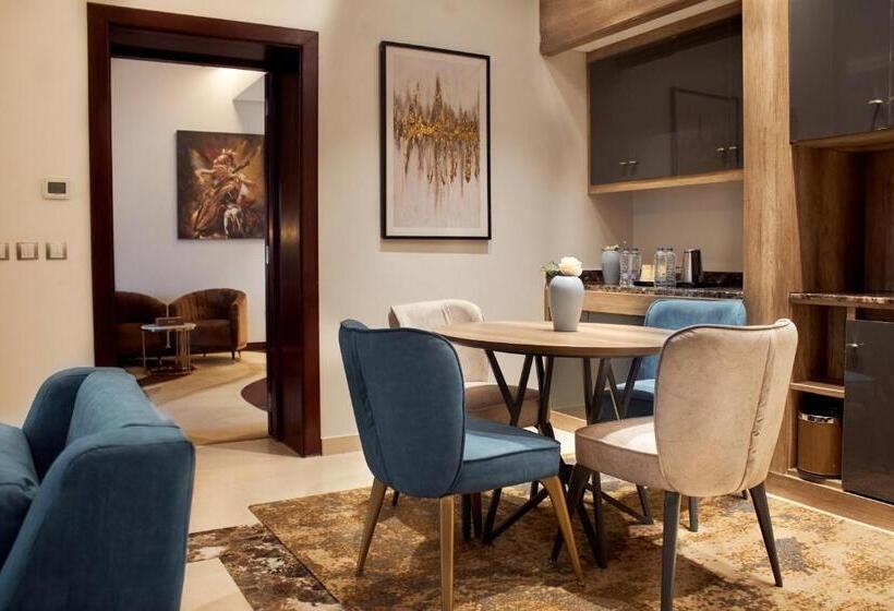 سوئیت اجرایی با چشم‌انداز دریا, Tolip Resort El Galala Hills