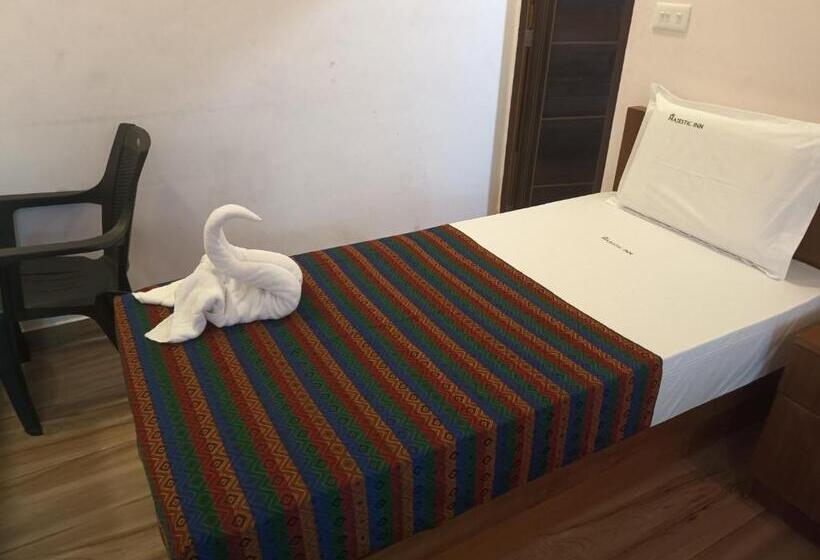 اتاق استاندارد, Majestic Inn