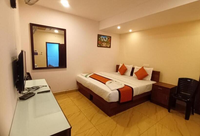 اتاق لوکس خانوادگی, Majestic Inn