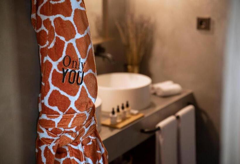 سوئیت جونیور با تراس, Only You Hotel Málaga