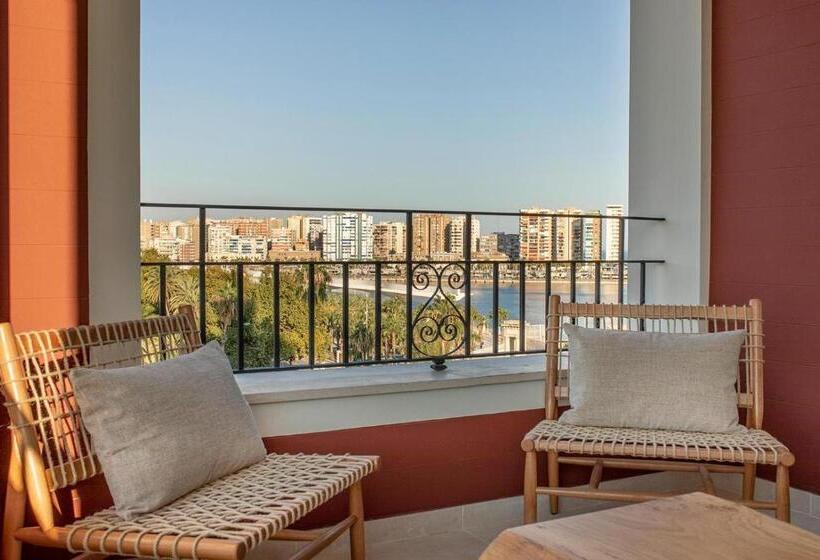 سوئیت جونیور با تراس, Only You Hotel Málaga