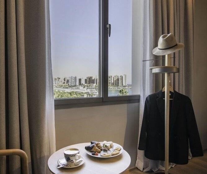 اتاق پرمیوم, Only You Hotel Málaga