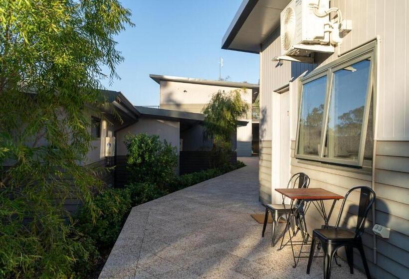 스탠다드 스튜디오 킹침대, Victoria Hotel Toodyay