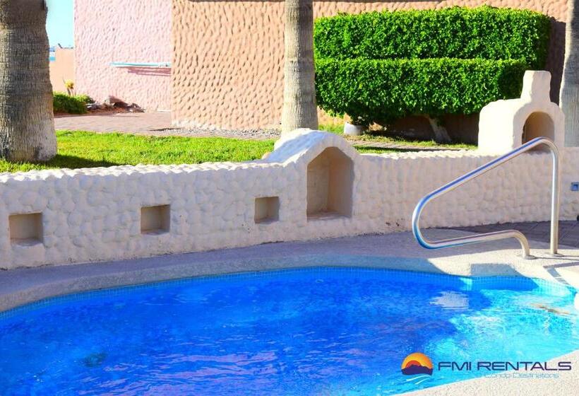 آپارتمان 2 خوابه, Marina Pinacate B 308