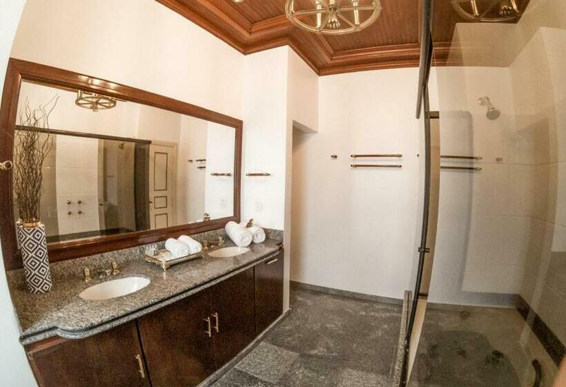 Люкс Повышенной Комфортности, Costa Del Mar Hotel Boutique