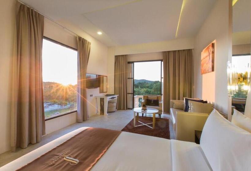 풀장 전망 스위트, Jupiter Trevi Resort And Spa
